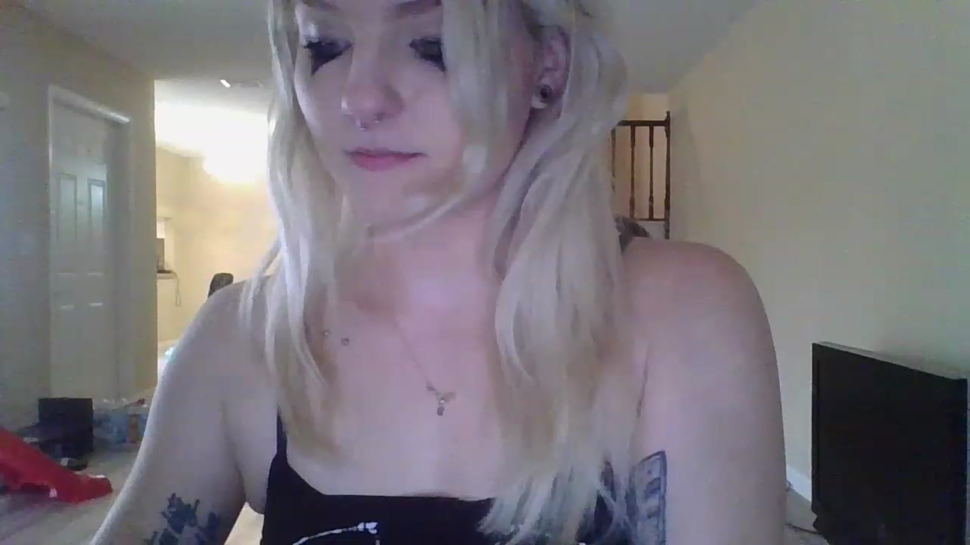 Gallery image thumbnail from DuckChan0's myfreecams stream on, 11/28/2022, 17:28 image 8 of 20