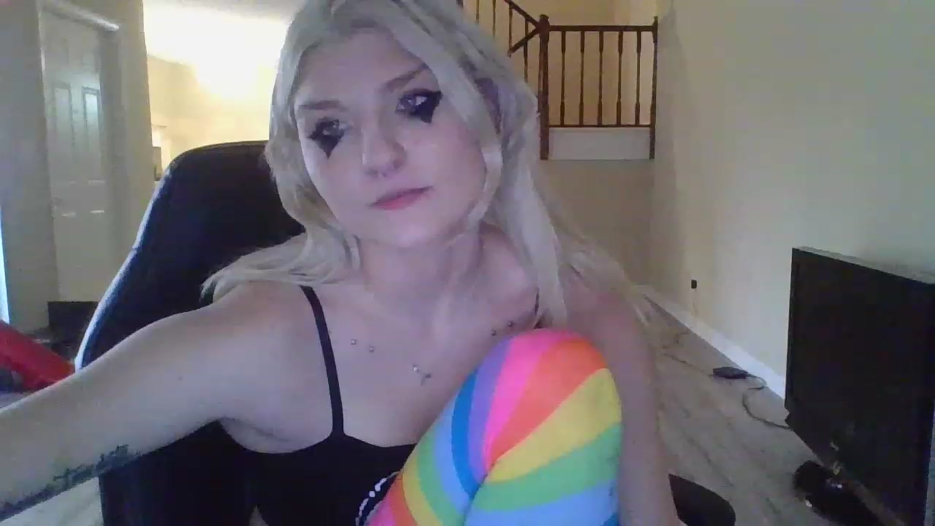 Gallery image thumbnail from DuckChan0's myfreecams stream on, 11/28/2022, 17:28 image 7 of 20