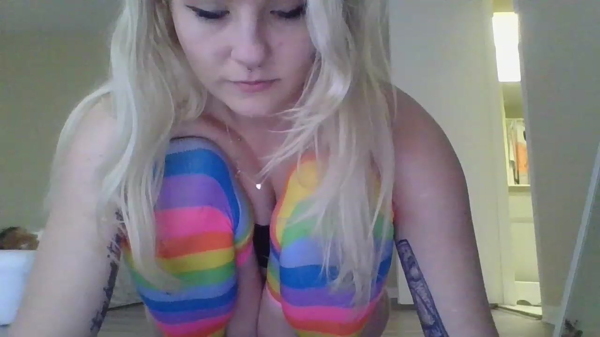 Gallery image thumbnail from DuckChan0's myfreecams stream on, 11/28/2022, 18:18 image 6 of 20