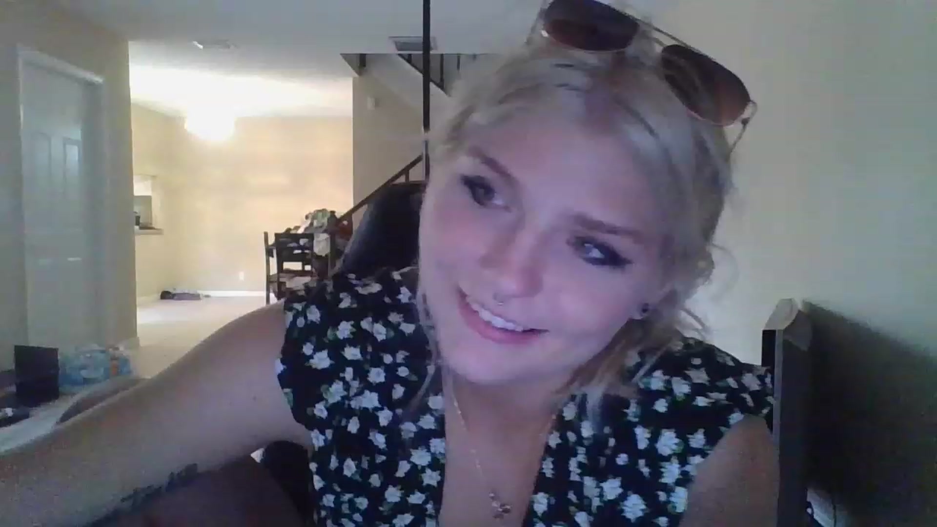 Gallery image thumbnail from DuckChan0's myfreecams stream on, 12/01/2022, 18:40 image 10 of 20