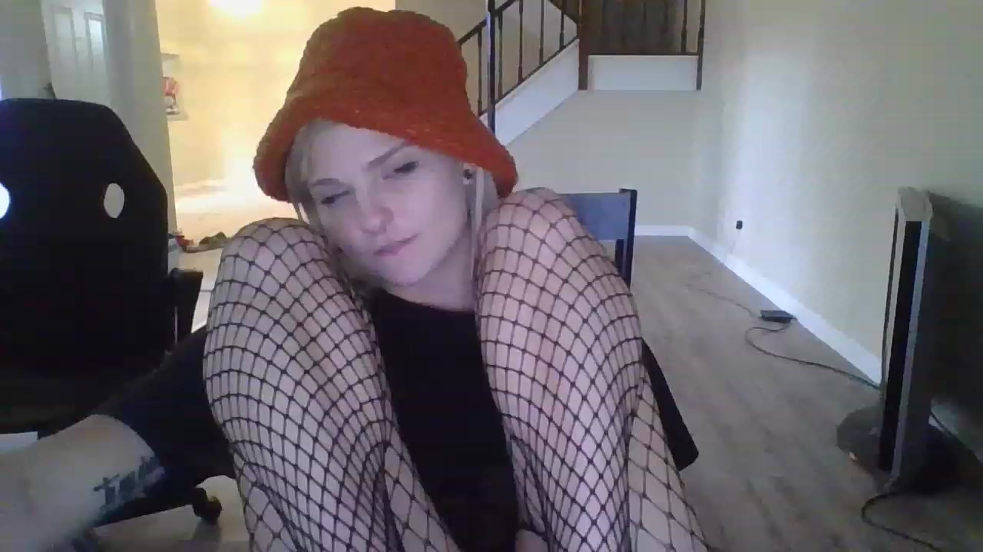 Gallery image thumbnail from DuckChan0's myfreecams stream on, 12/07/2022, 19:36 image 18 of 20