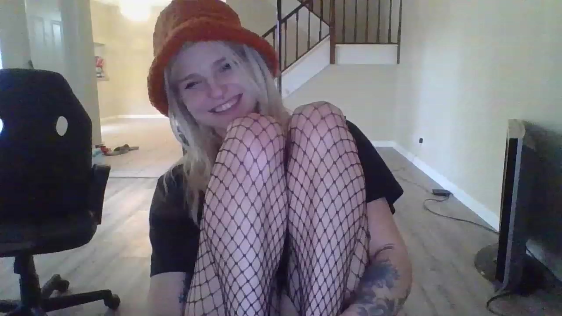 Gallery image thumbnail from DuckChan0's myfreecams stream on, 12/07/2022, 19:36 image 15 of 20