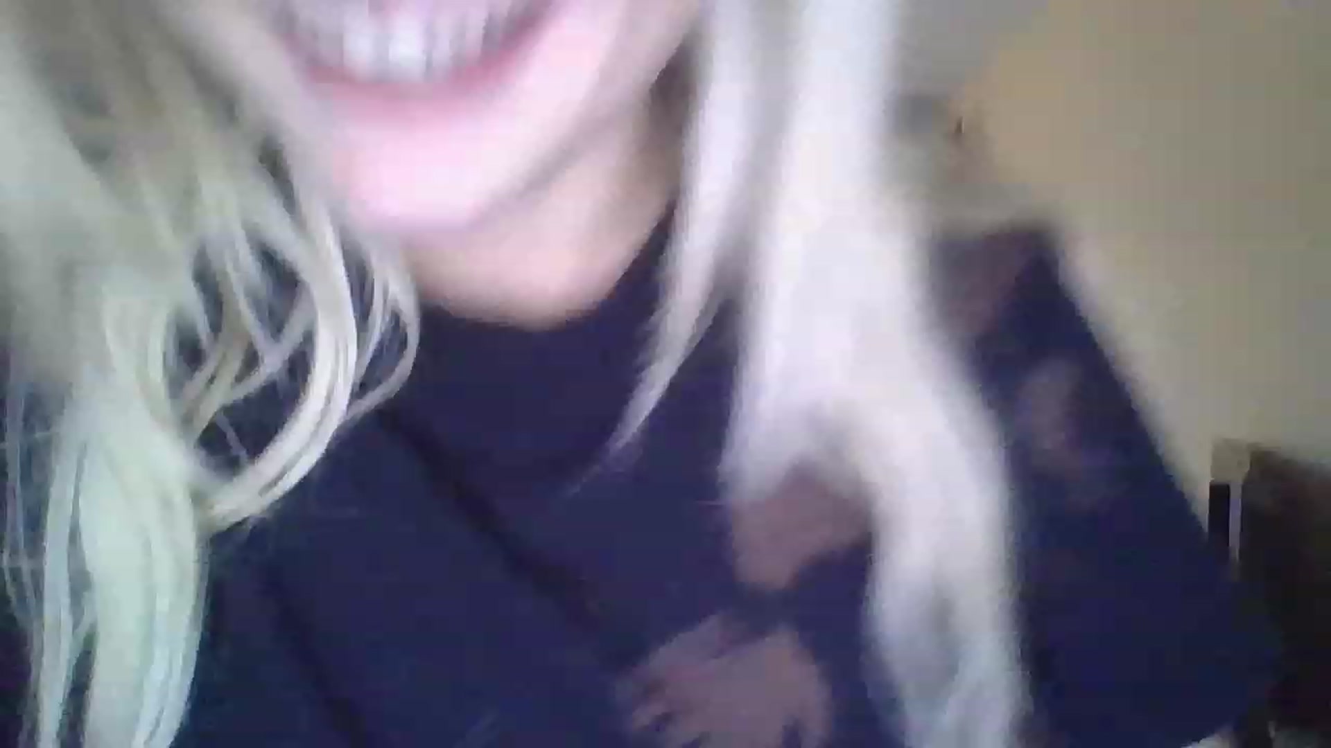 Gallery image thumbnail from DuckChan0's myfreecams stream on, 12/07/2022, 19:36 image 14 of 20