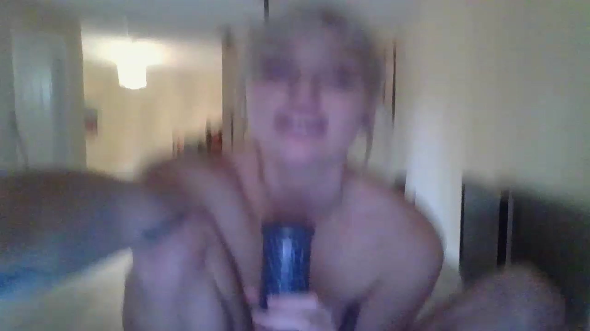Gallery image thumbnail from DuckChan0's myfreecams stream on, 12/08/2022, 17:13 image 18 of 20