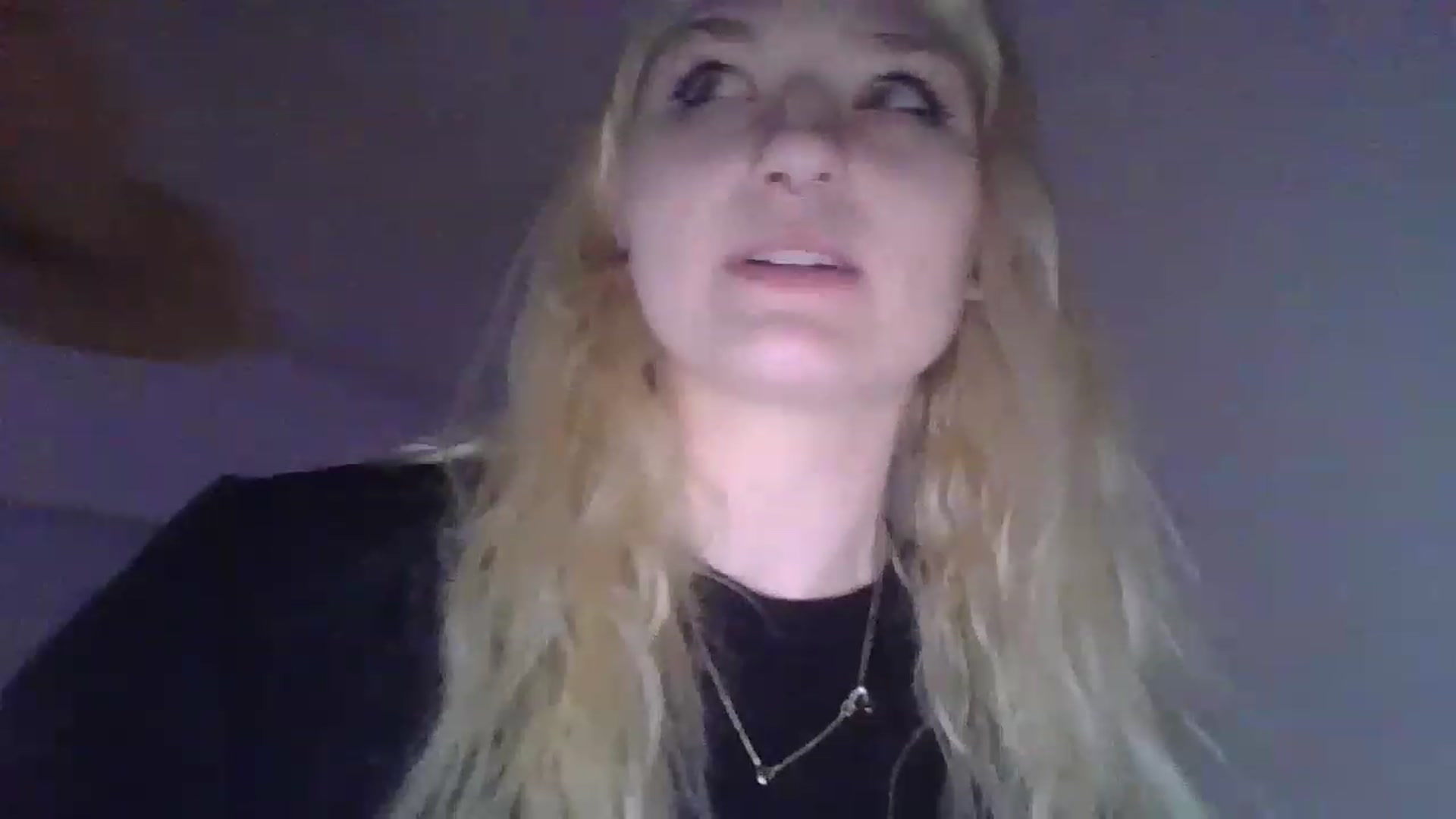 Gallery image thumbnail from DuckChan0's myfreecams stream on, 12/18/2022, 01:06 image 5 of 20