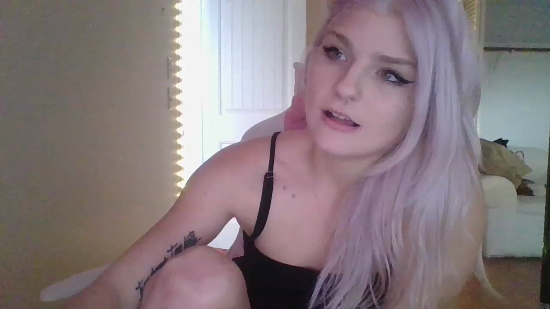 Gallery image thumbnail from DuckChan0's myfreecams stream on, 12/23/2022, 16:42 image 2 of 20