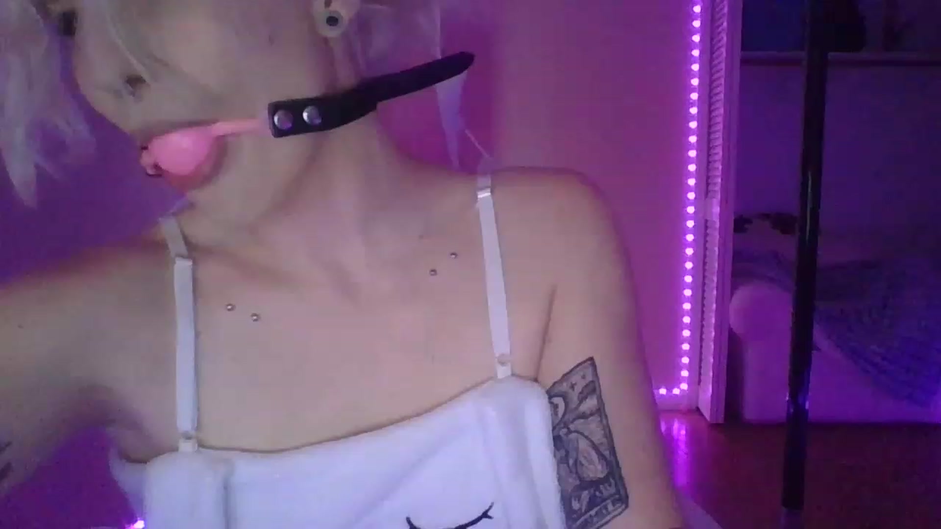 Gallery image thumbnail from DuckChan0's myfreecams stream on, 01/04/2023, 16:40 image 1 of 20