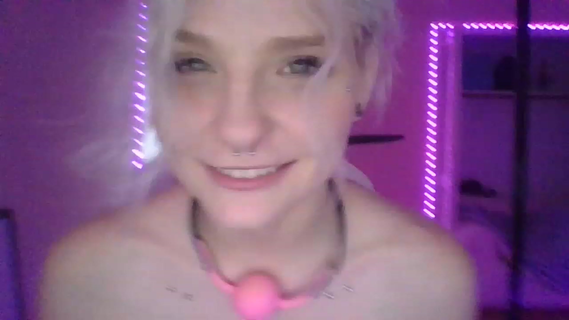 Gallery image thumbnail from DuckChan0's myfreecams stream on, 01/04/2023, 18:31 image 6 of 20