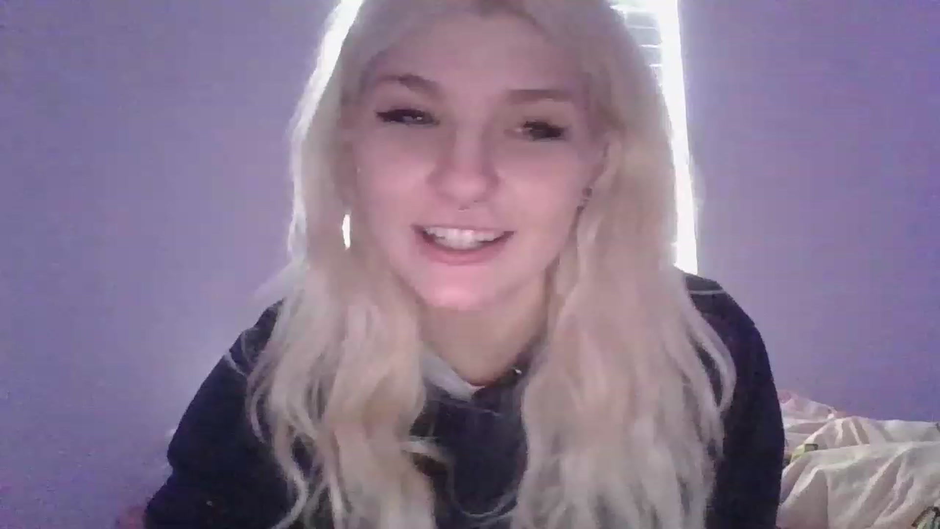 Gallery image thumbnail from DuckChan0's myfreecams stream on, 01/12/2023, 18:16 image 3 of 20