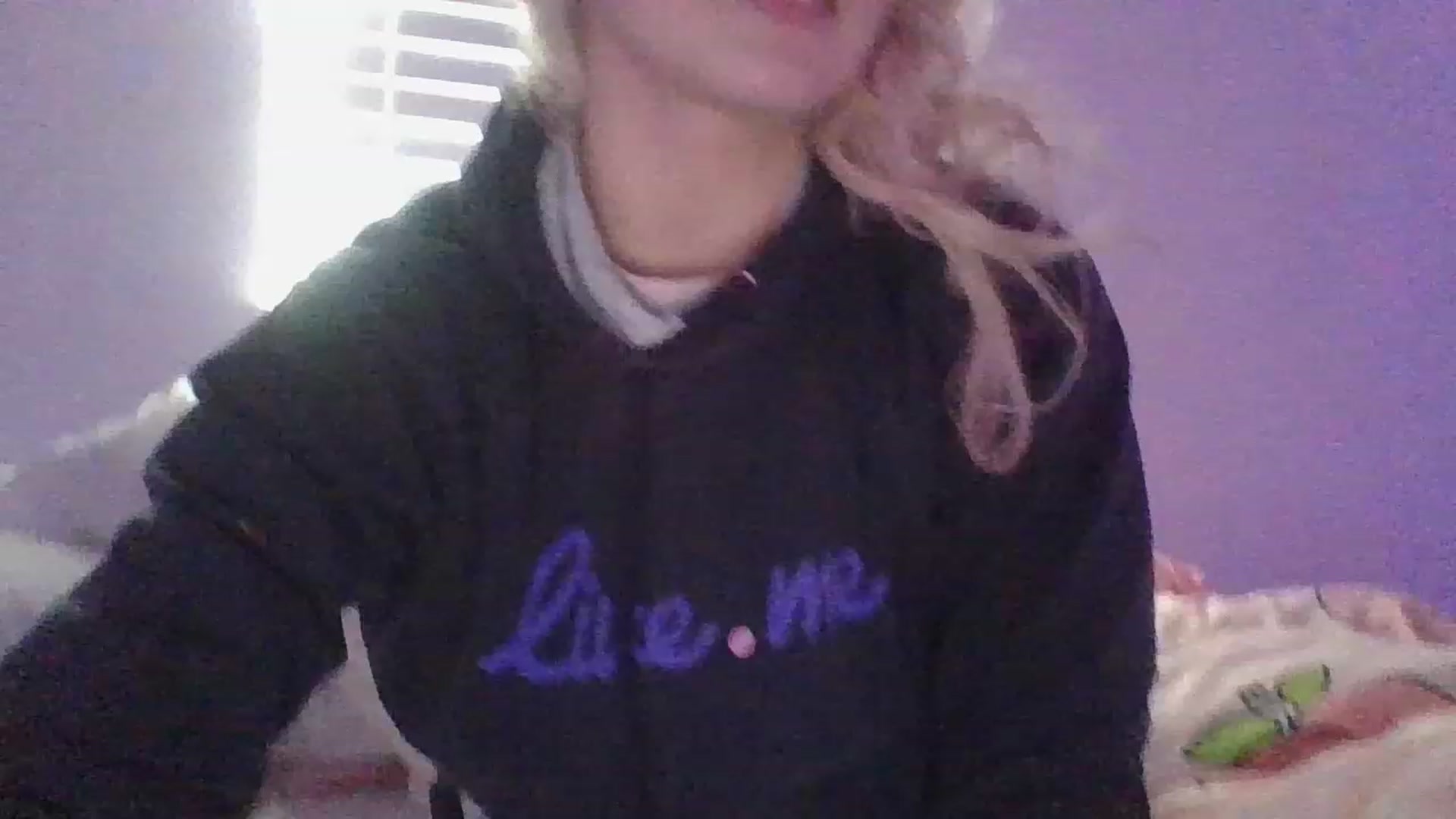 Gallery image thumbnail from DuckChan0's myfreecams stream on, 01/12/2023, 18:16 image 6 of 20