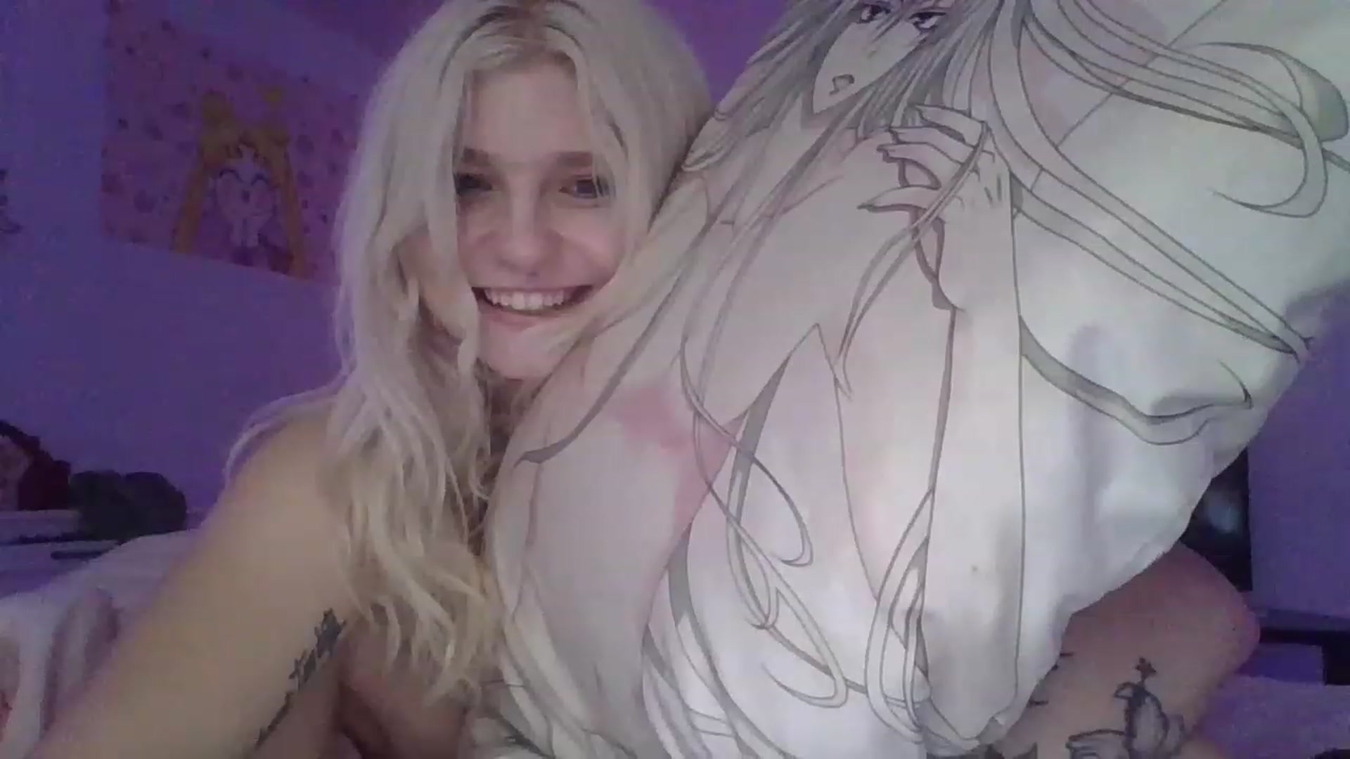 Gallery image thumbnail from DuckChan0's myfreecams stream on, 01/12/2023, 18:16 image 10 of 20