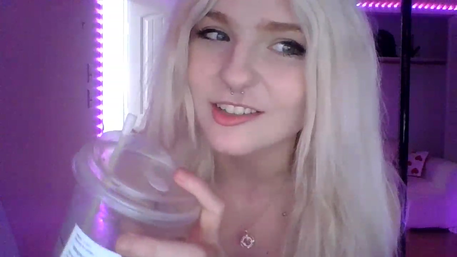 Gallery image thumbnail from DuckChan0's myfreecams stream on, 01/17/2023, 17:07 image 5 of 20