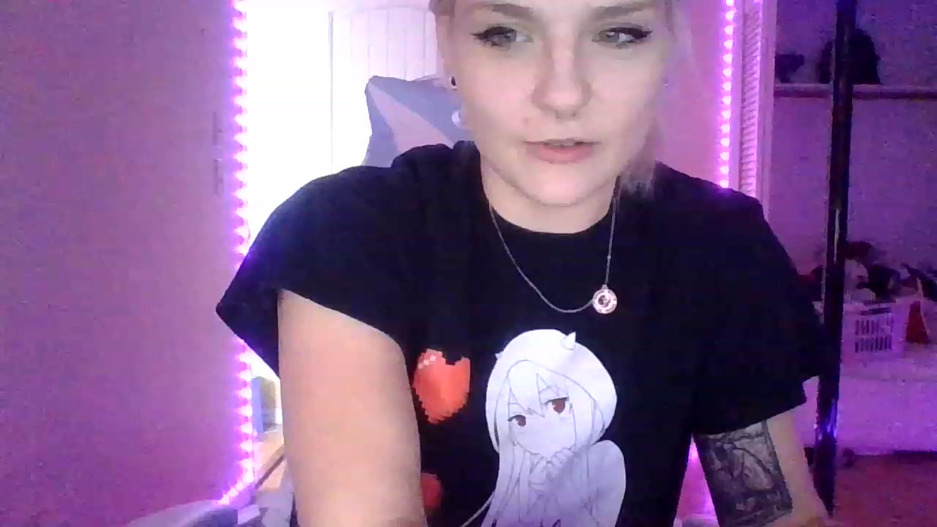 Gallery image thumbnail from DuckChan0's myfreecams stream on, 01/18/2023, 18:05 image 9 of 20