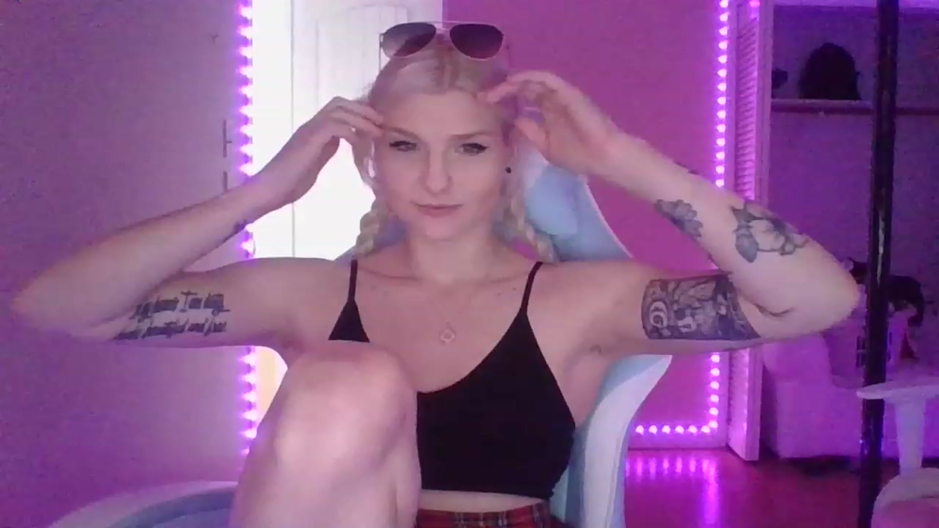 Gallery image thumbnail from DuckChan0's myfreecams stream on, 01/19/2023, 15:29 image 5 of 20