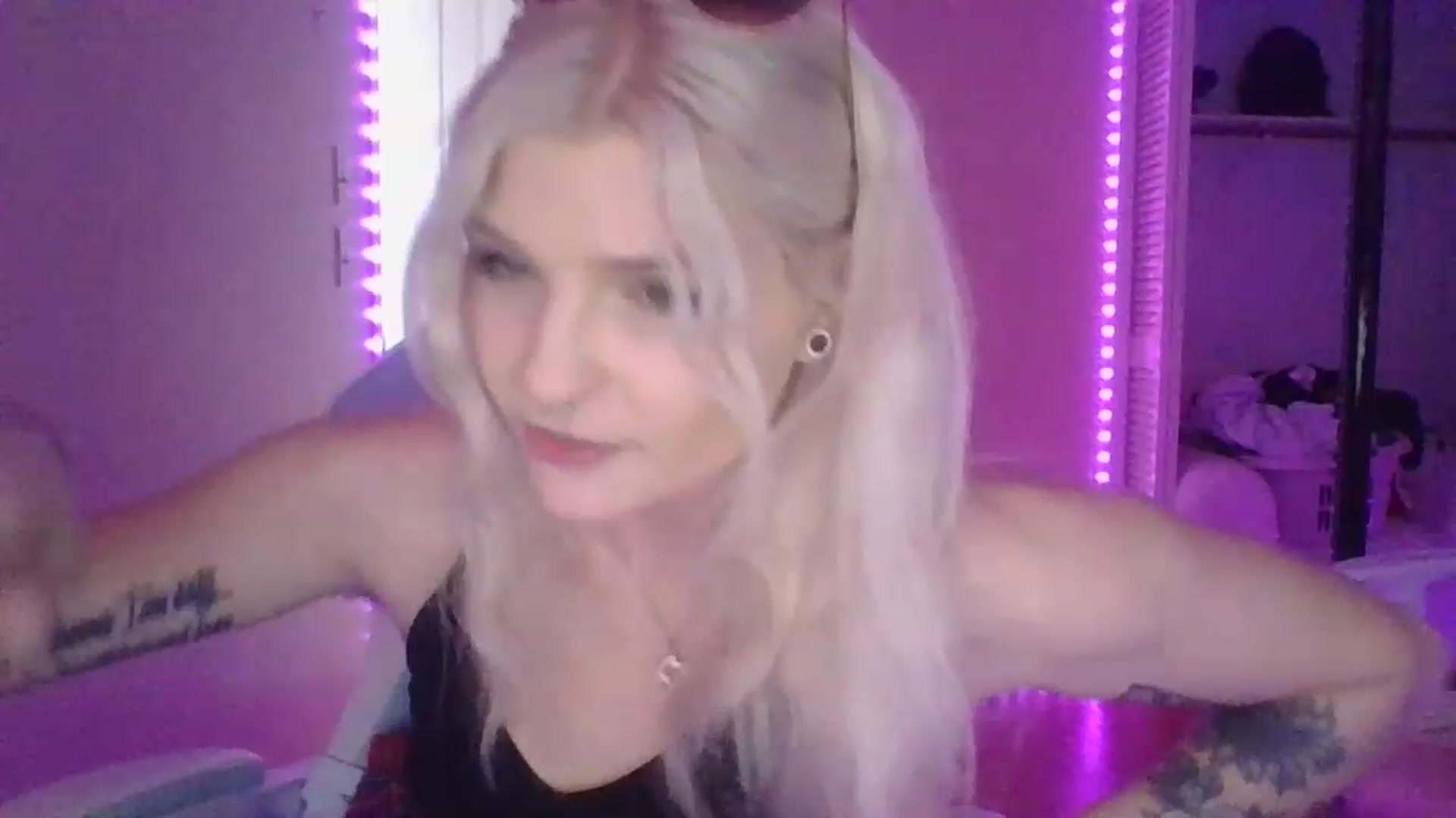 Gallery image thumbnail from DuckChan0's myfreecams stream on, 01/19/2023, 15:29 image 12 of 20