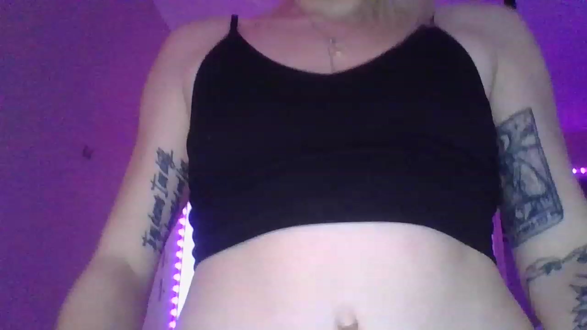 Gallery image thumbnail from DuckChan0's myfreecams stream on, 01/19/2023, 17:32 image 8 of 20