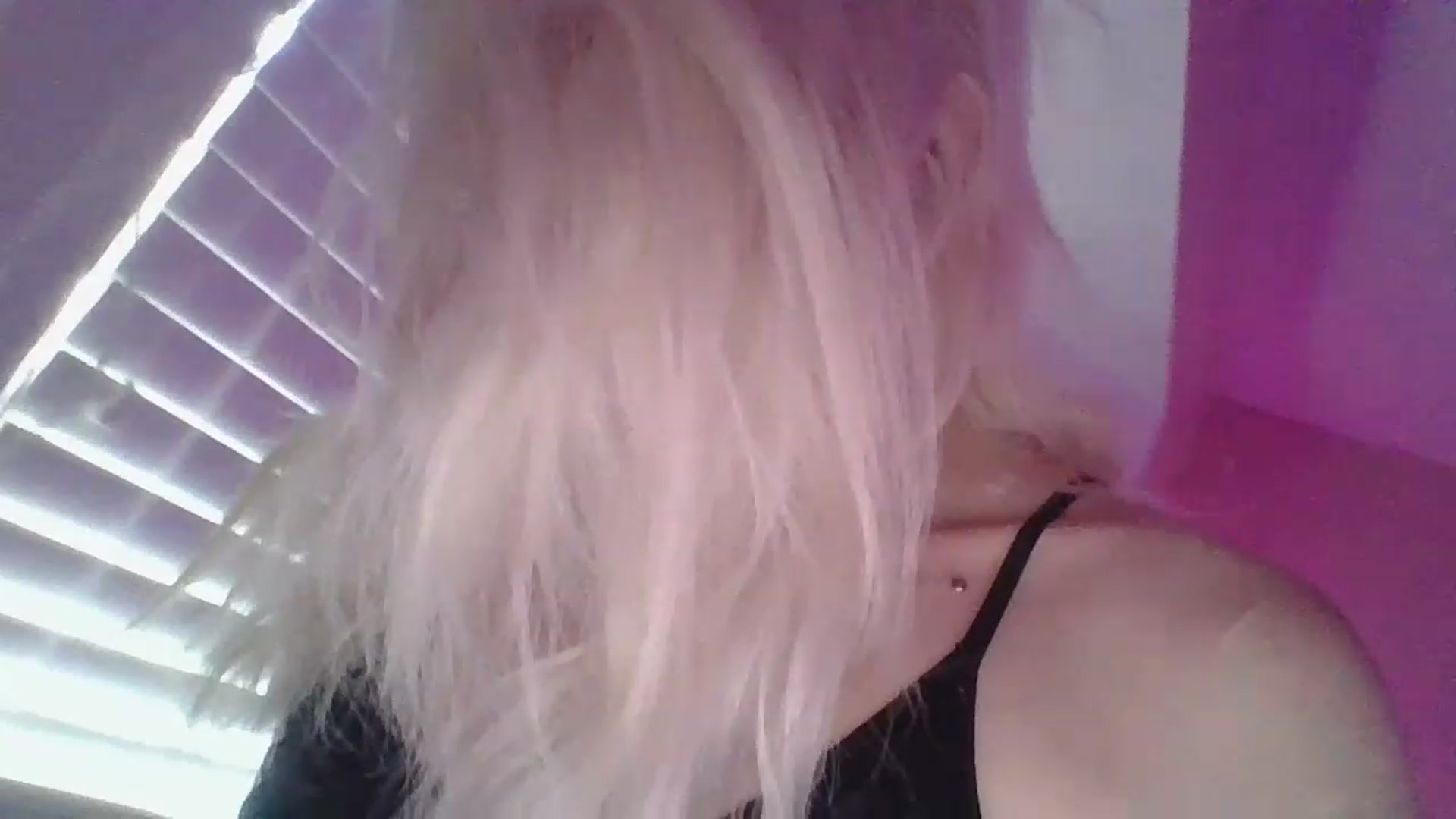 Gallery image thumbnail from DuckChan0's myfreecams stream on, 01/19/2023, 17:32 image 13 of 20