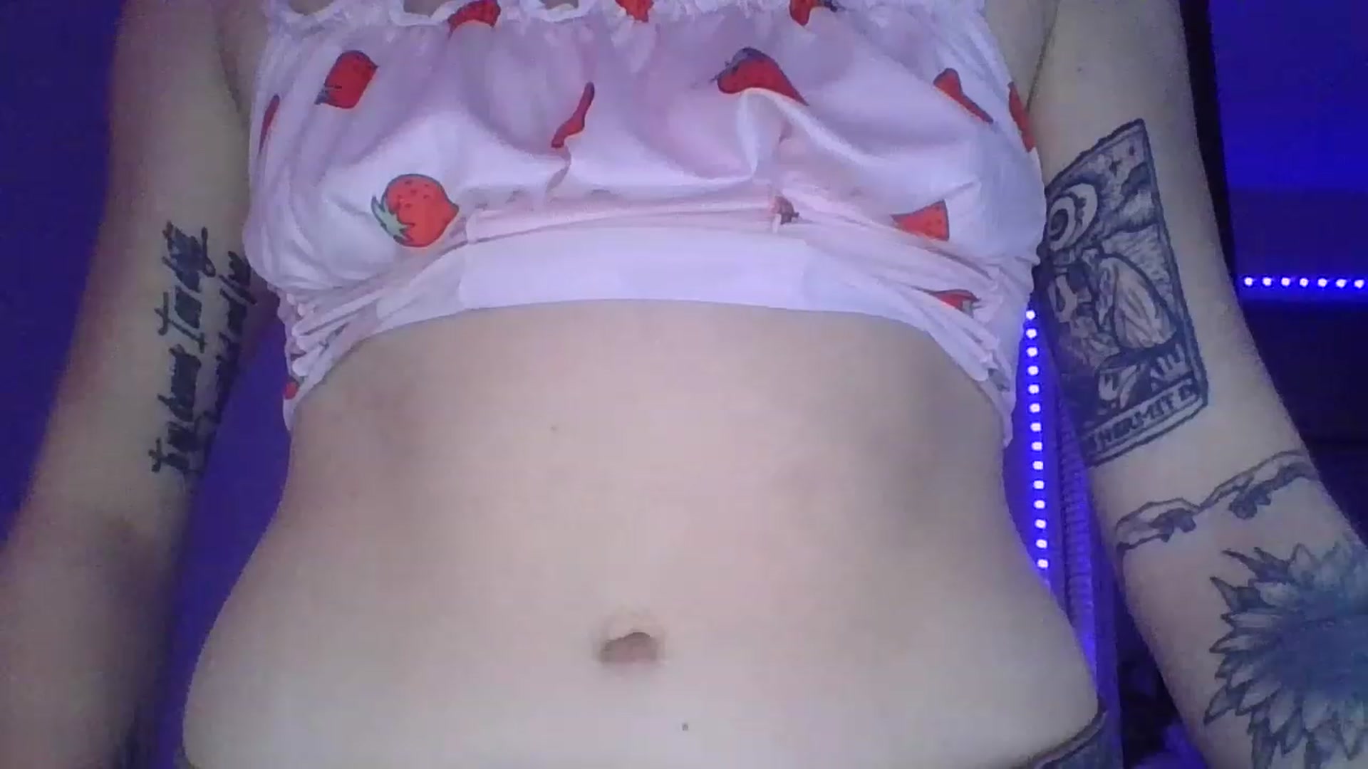 Gallery image thumbnail from DuckChan0's myfreecams stream on, 01/20/2023, 16:54 image 18 of 20