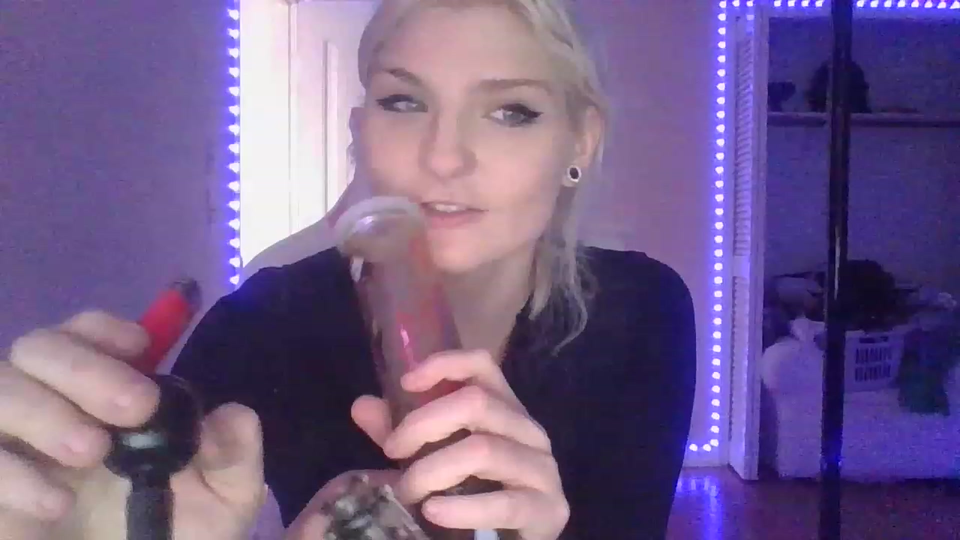 Gallery image thumbnail from DuckChan0's myfreecams stream on, 01/20/2023, 19:05 image 9 of 20