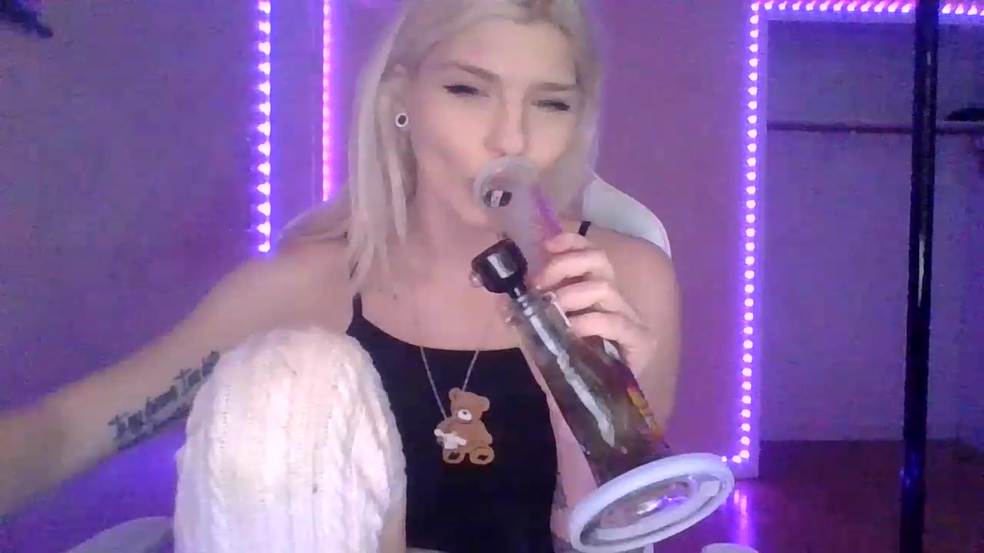 Gallery image thumbnail from DuckChan0's myfreecams stream on, 01/25/2023, 16:25 image 20 of 20
