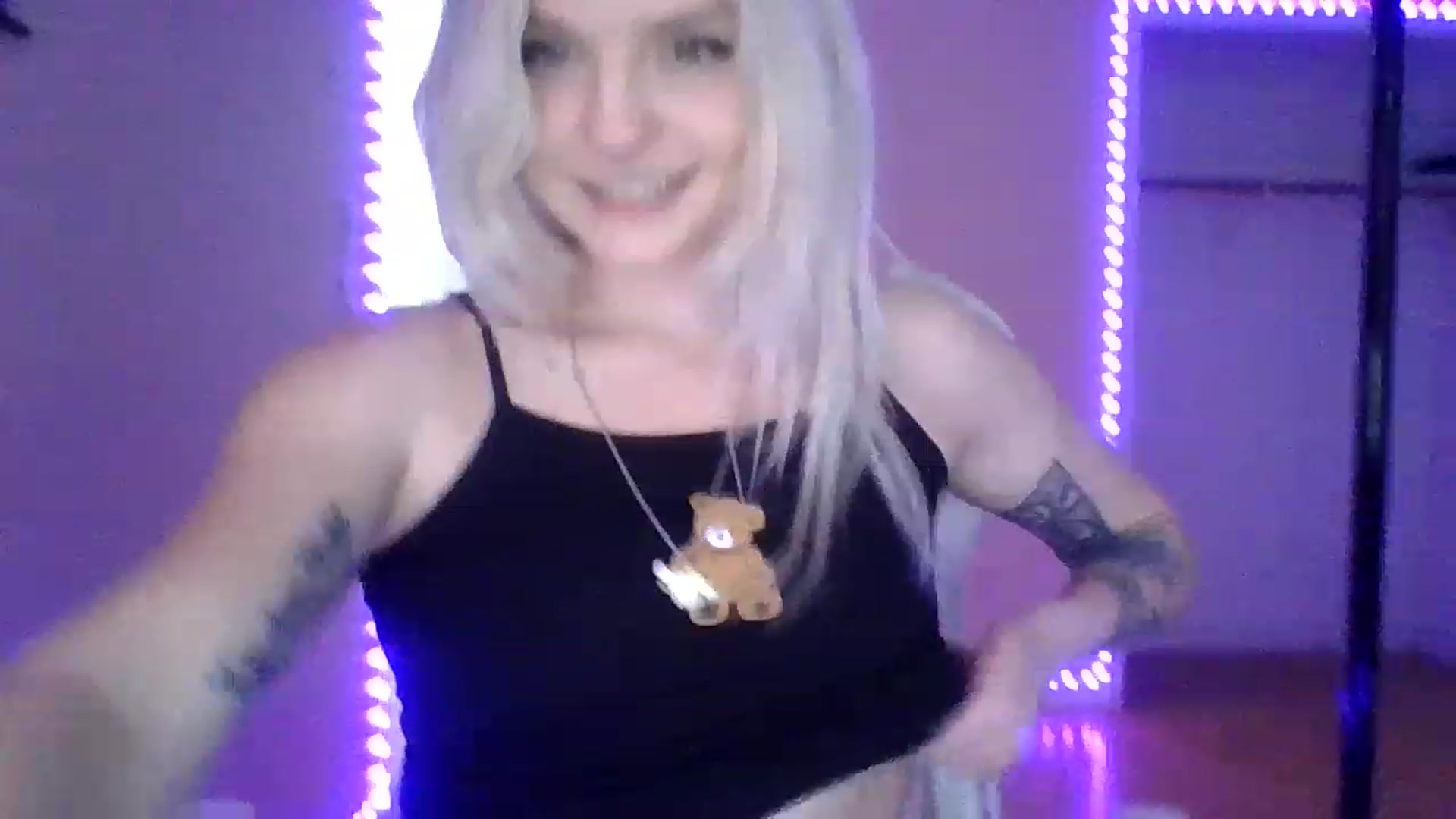 Gallery image thumbnail from DuckChan0's myfreecams stream on, 01/25/2023, 17:40 image 2 of 20