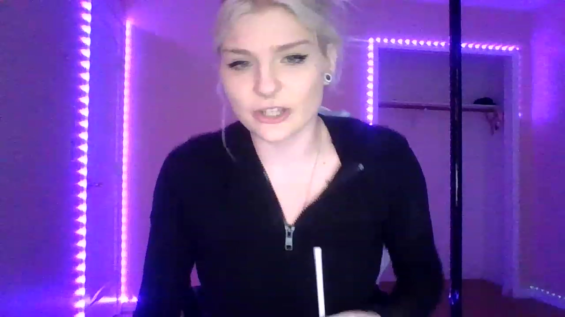 Gallery image thumbnail from DuckChan0's myfreecams stream on, 01/27/2023, 15:08 image 18 of 20