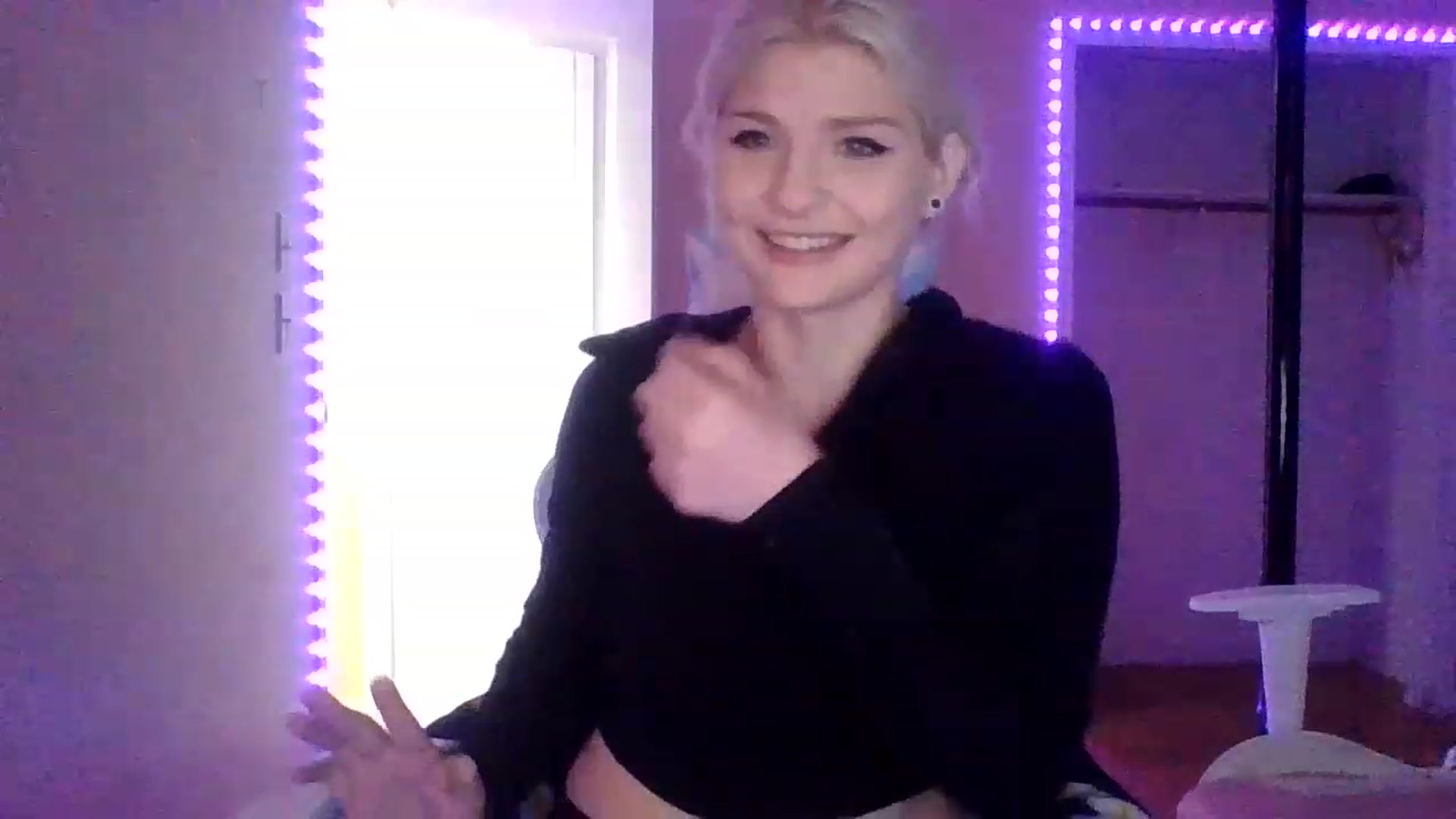 Gallery image thumbnail from DuckChan0's myfreecams stream on, 01/27/2023, 15:08 image 2 of 20
