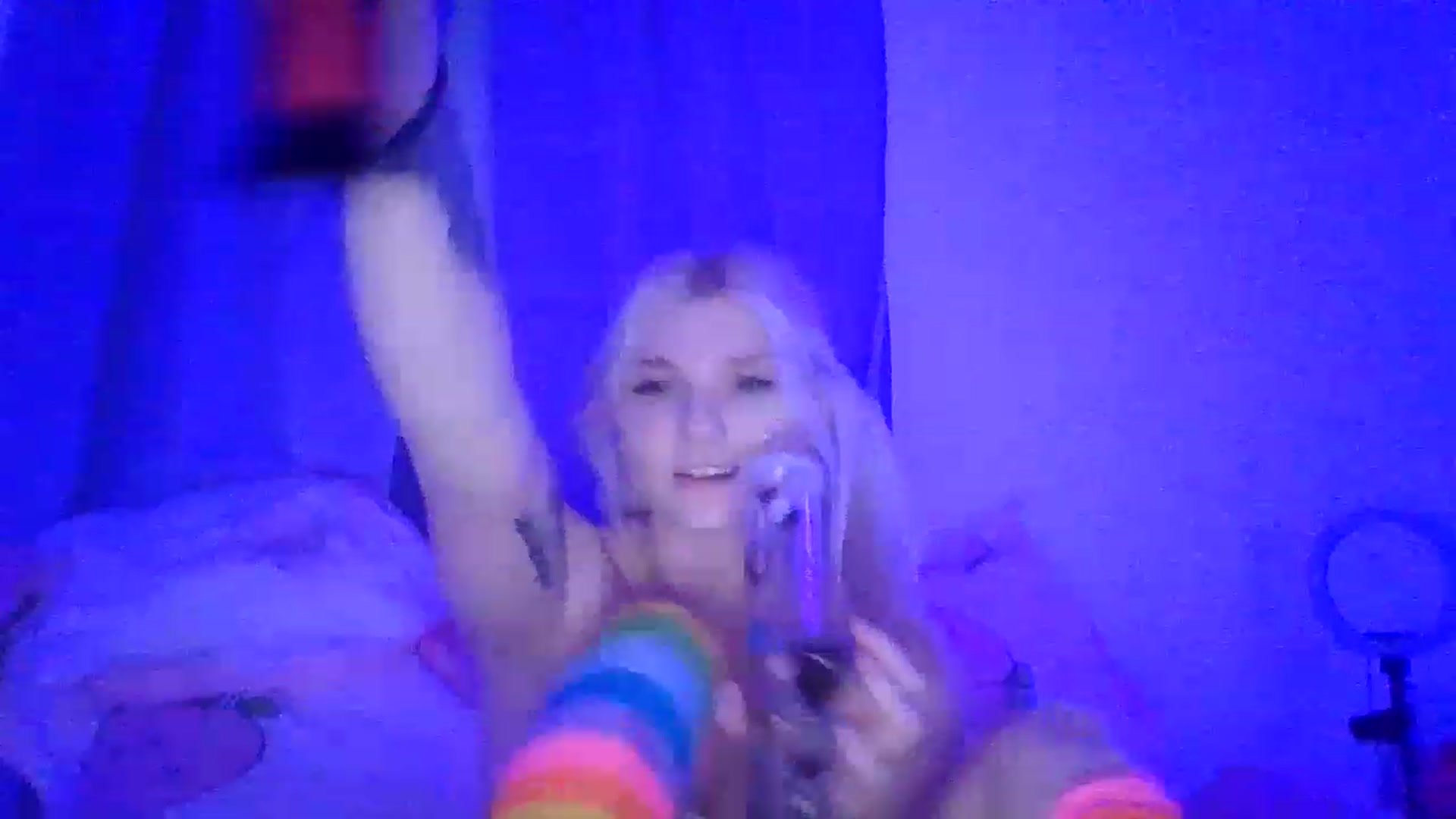 Gallery image thumbnail from DuckChan0's myfreecams stream on, 01/30/2023, 24:02 image 13 of 20