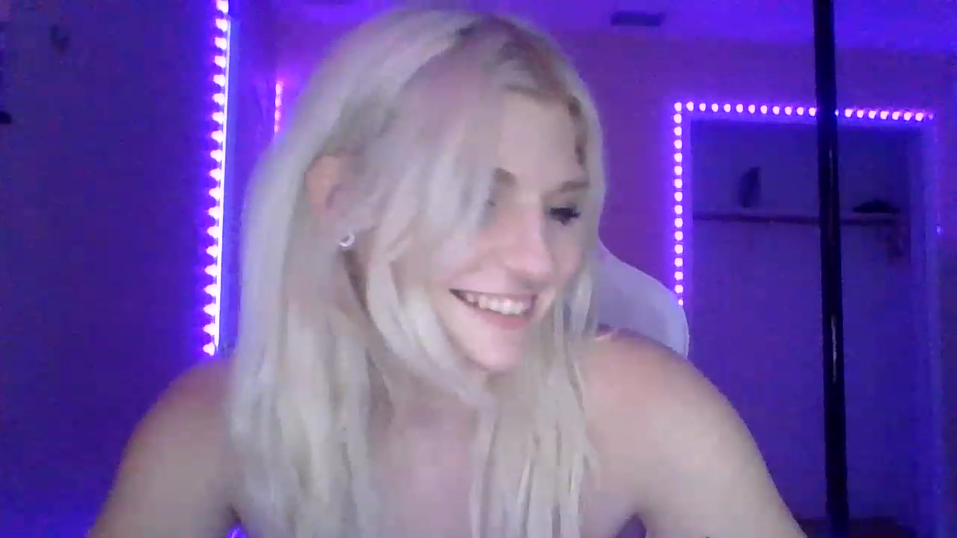 Gallery image thumbnail from DuckChan0's myfreecams stream on, 01/30/2023, 18:35 image 15 of 20