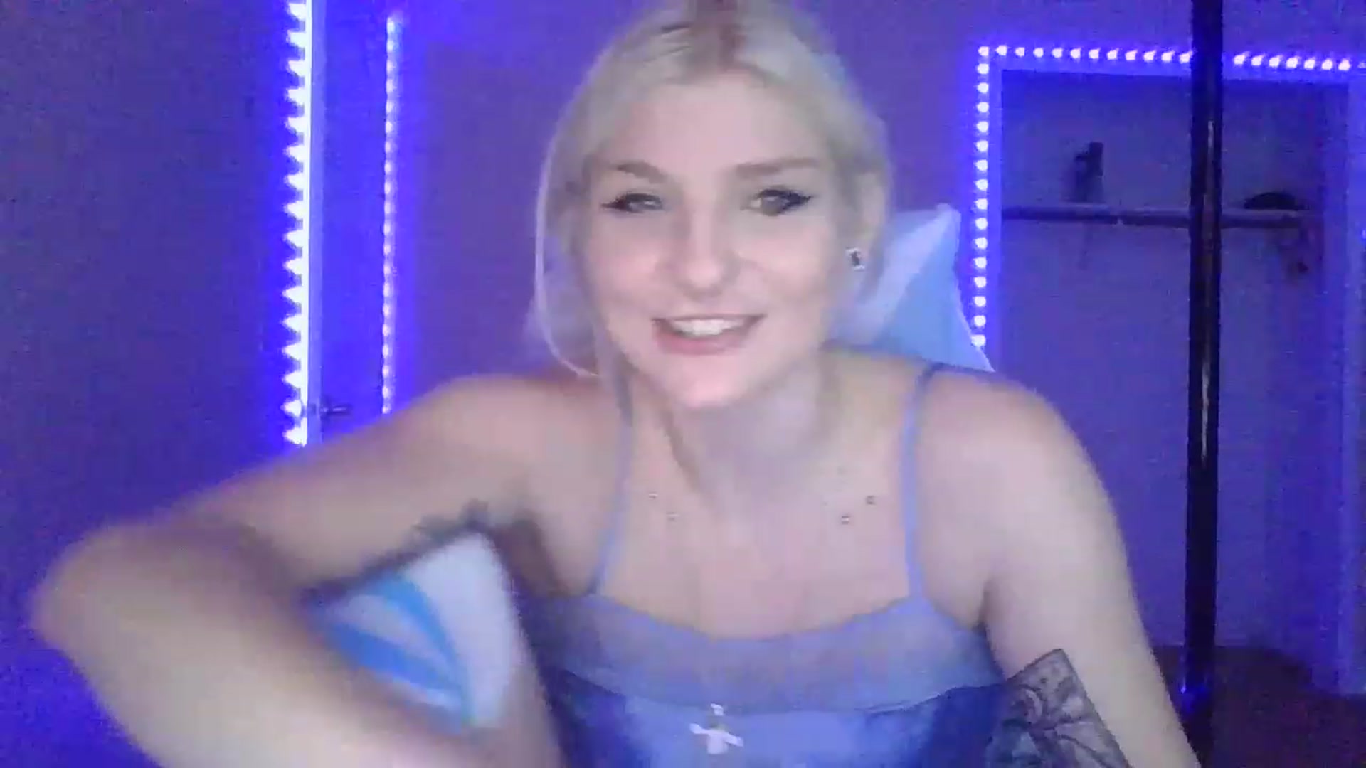 Gallery image thumbnail from DuckChan0's myfreecams stream on, 01/31/2023, 16:06 image 2 of 20