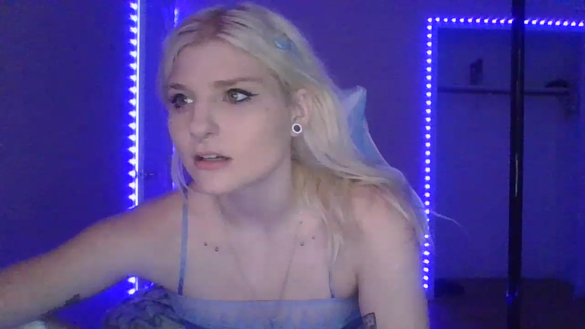 Gallery image thumbnail from DuckChan0's myfreecams stream on, 01/31/2023, 16:06 image 19 of 20