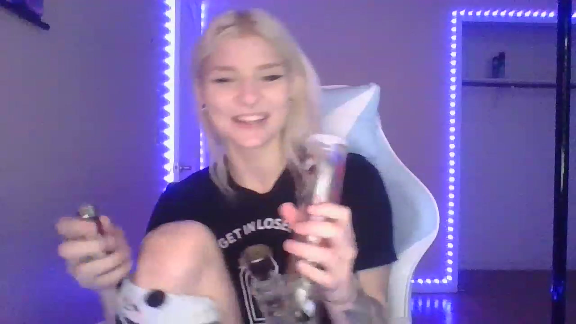 Gallery image thumbnail from DuckChan0's myfreecams stream on, 02/01/2023, 16:01 image 13 of 20