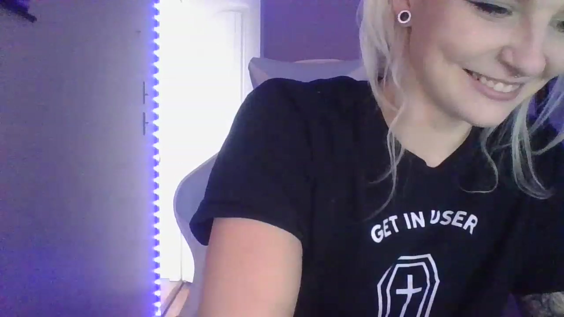 Gallery image thumbnail from DuckChan0's myfreecams stream on, 02/01/2023, 16:01 image 5 of 20