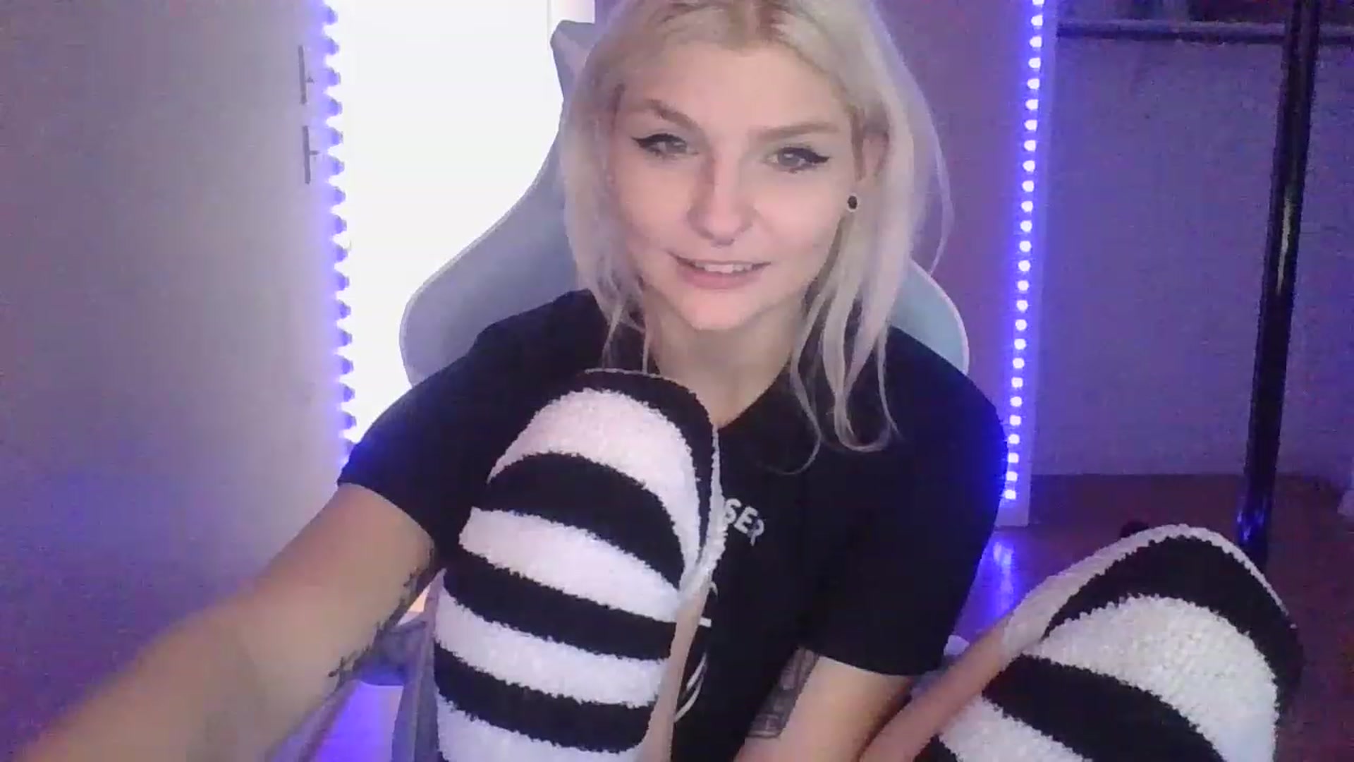 Gallery image thumbnail from DuckChan0's myfreecams stream on, 02/01/2023, 16:01 image 6 of 20