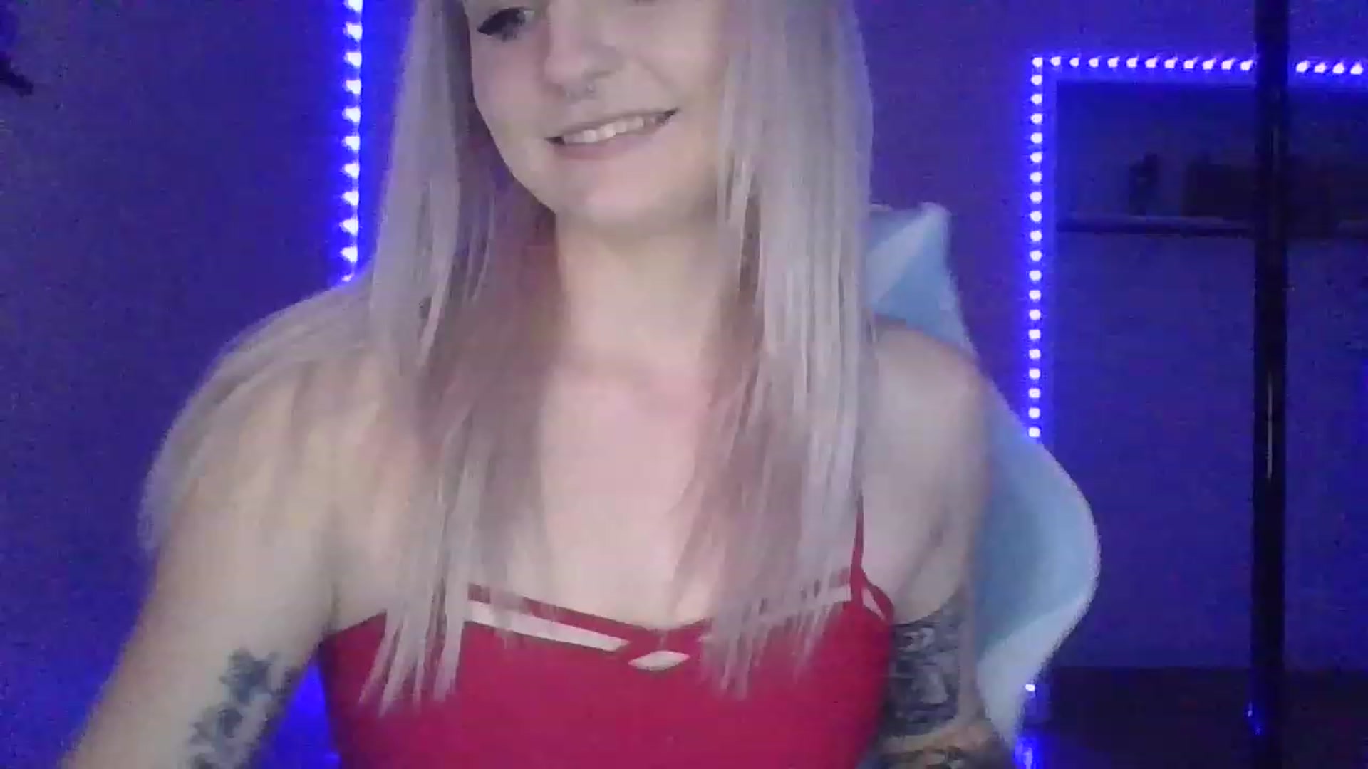 Gallery image thumbnail from DuckChan0's myfreecams stream on, 02/02/2023, 18:38 image 7 of 20