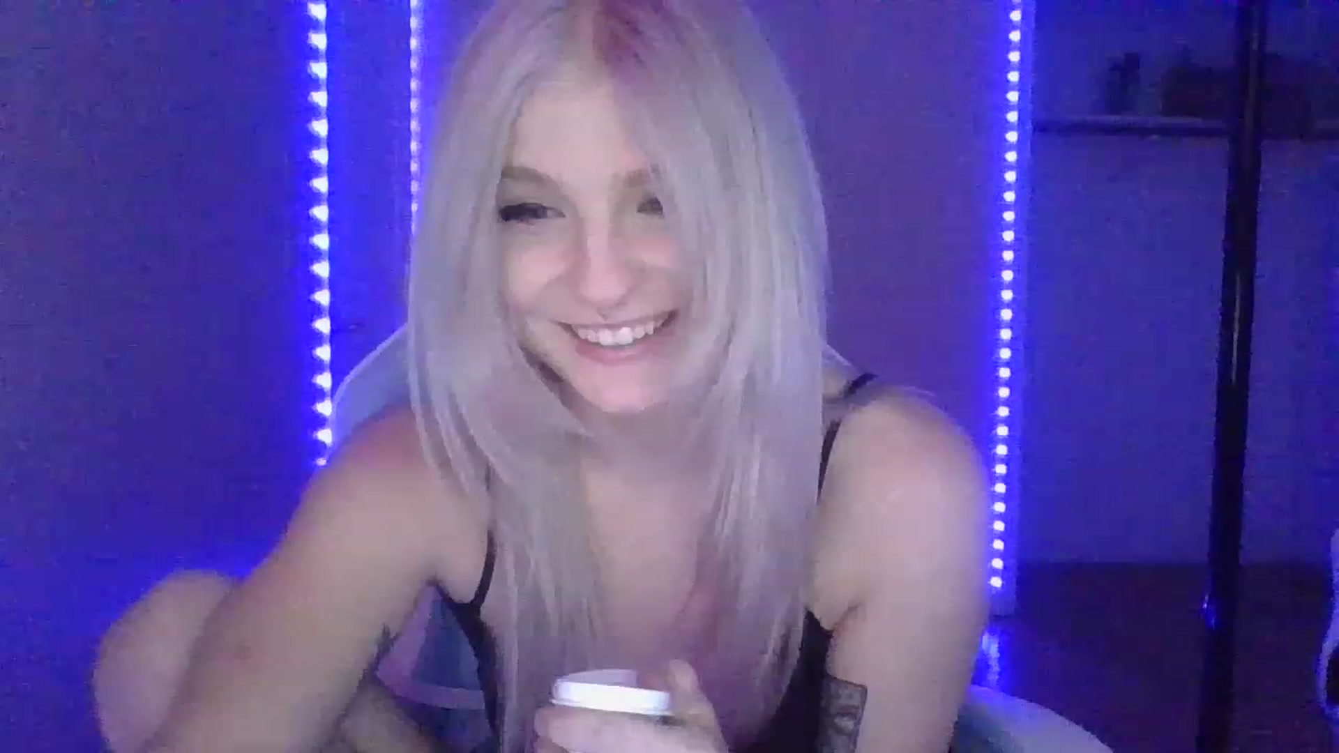 Gallery image thumbnail from DuckChan0's myfreecams stream on, 02/02/2023, 21:02 image 2 of 20