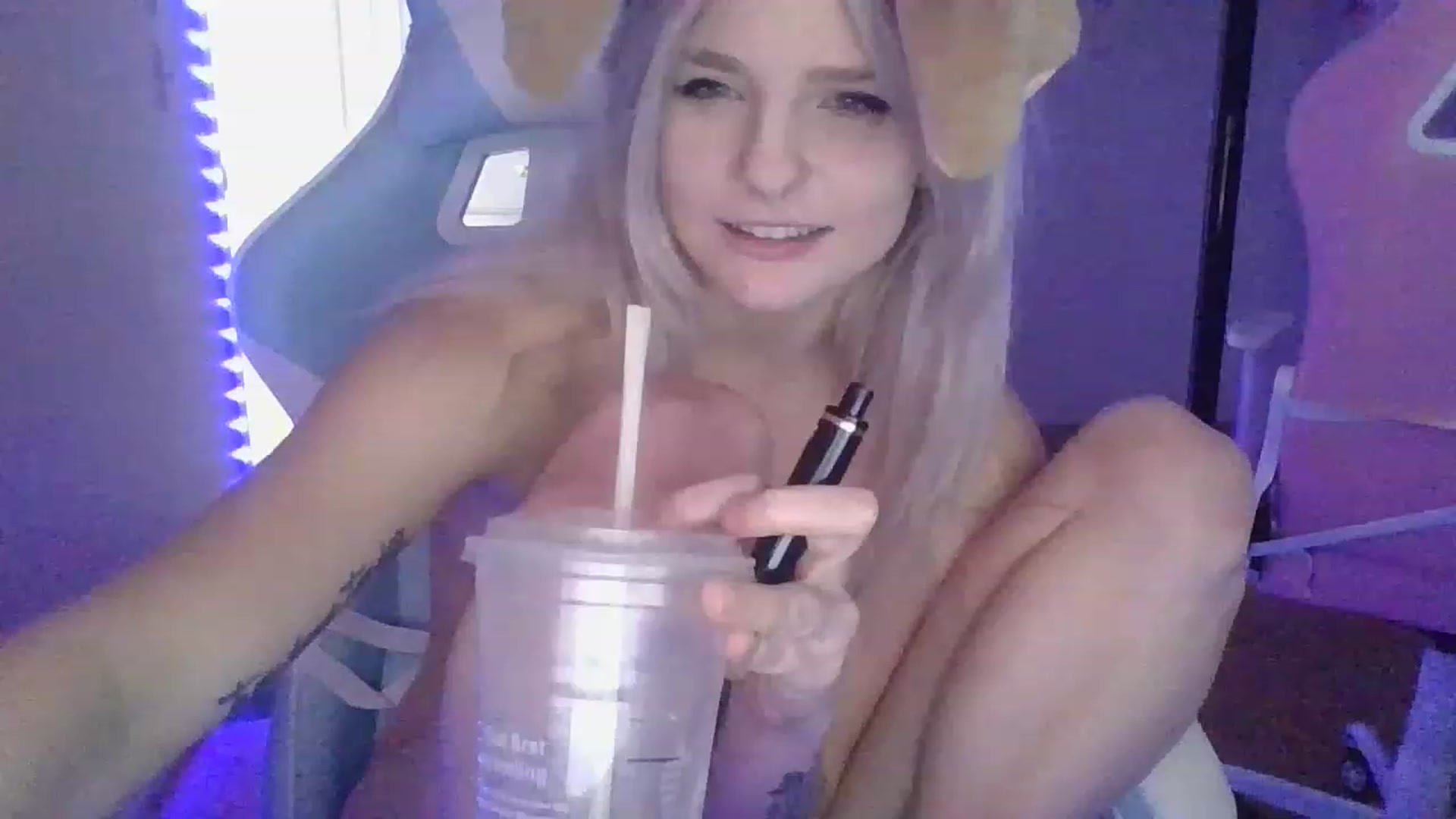 Gallery image thumbnail from DuckChan0's myfreecams stream on, 02/03/2023, 16:14 image 15 of 20