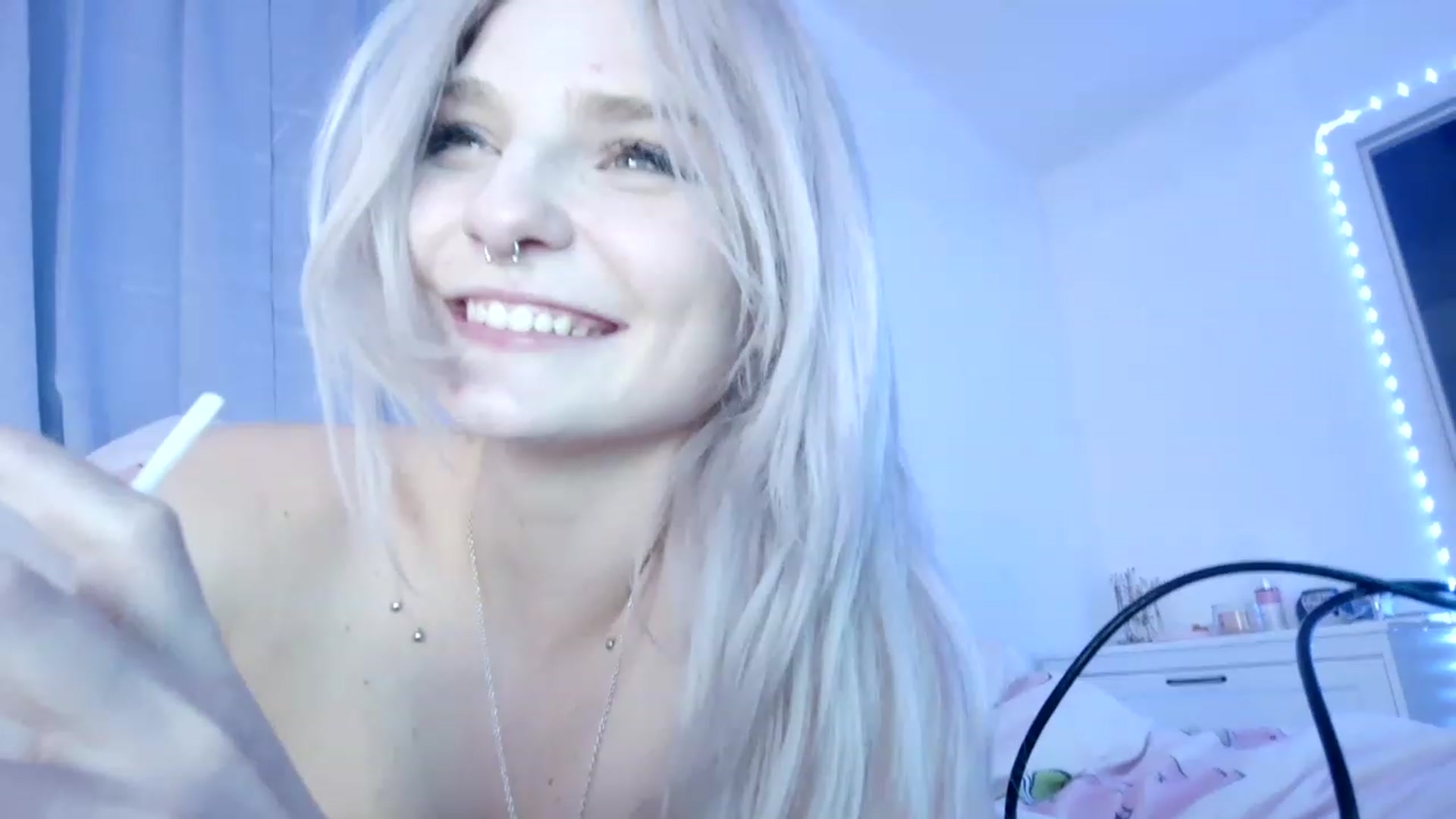 Gallery image thumbnail from DuckChan0's myfreecams stream on, 02/04/2023, 03:00 image 13 of 20