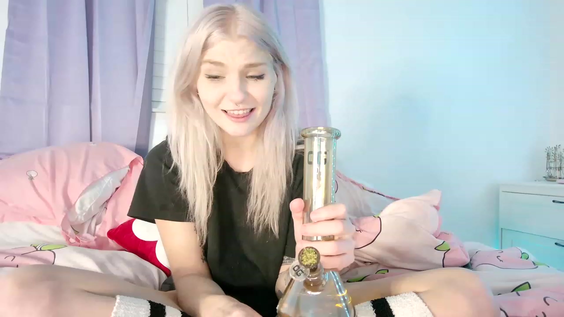 Gallery image thumbnail from DuckChan0's myfreecams stream on, 02/05/2023, 02:02 image 5 of 20