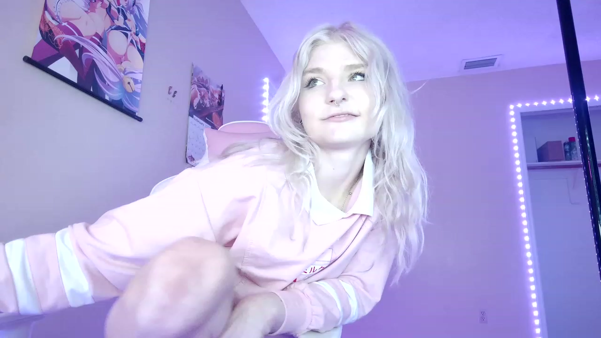 Gallery image thumbnail from DuckChan0's myfreecams stream on, 02/06/2023, 18:45 image 19 of 20
