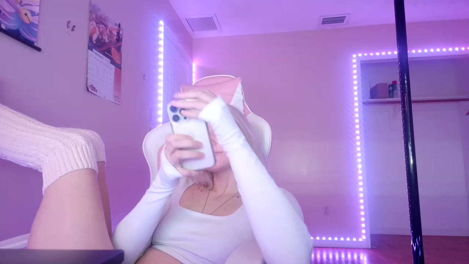 Gallery image thumbnail from DuckChan0's myfreecams stream on, 02/07/2023, 17:22 image 1 of 20