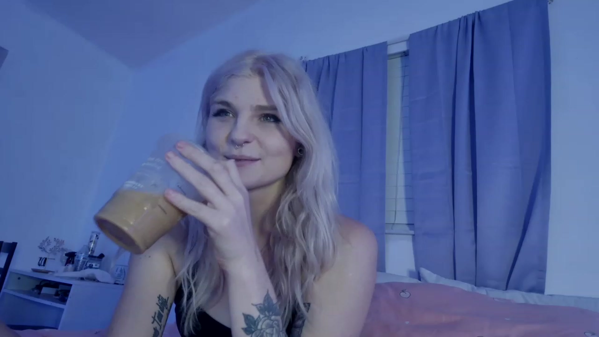 Gallery image thumbnail from DuckChan0's myfreecams stream on, 02/12/2023, 01:46 image 7 of 20