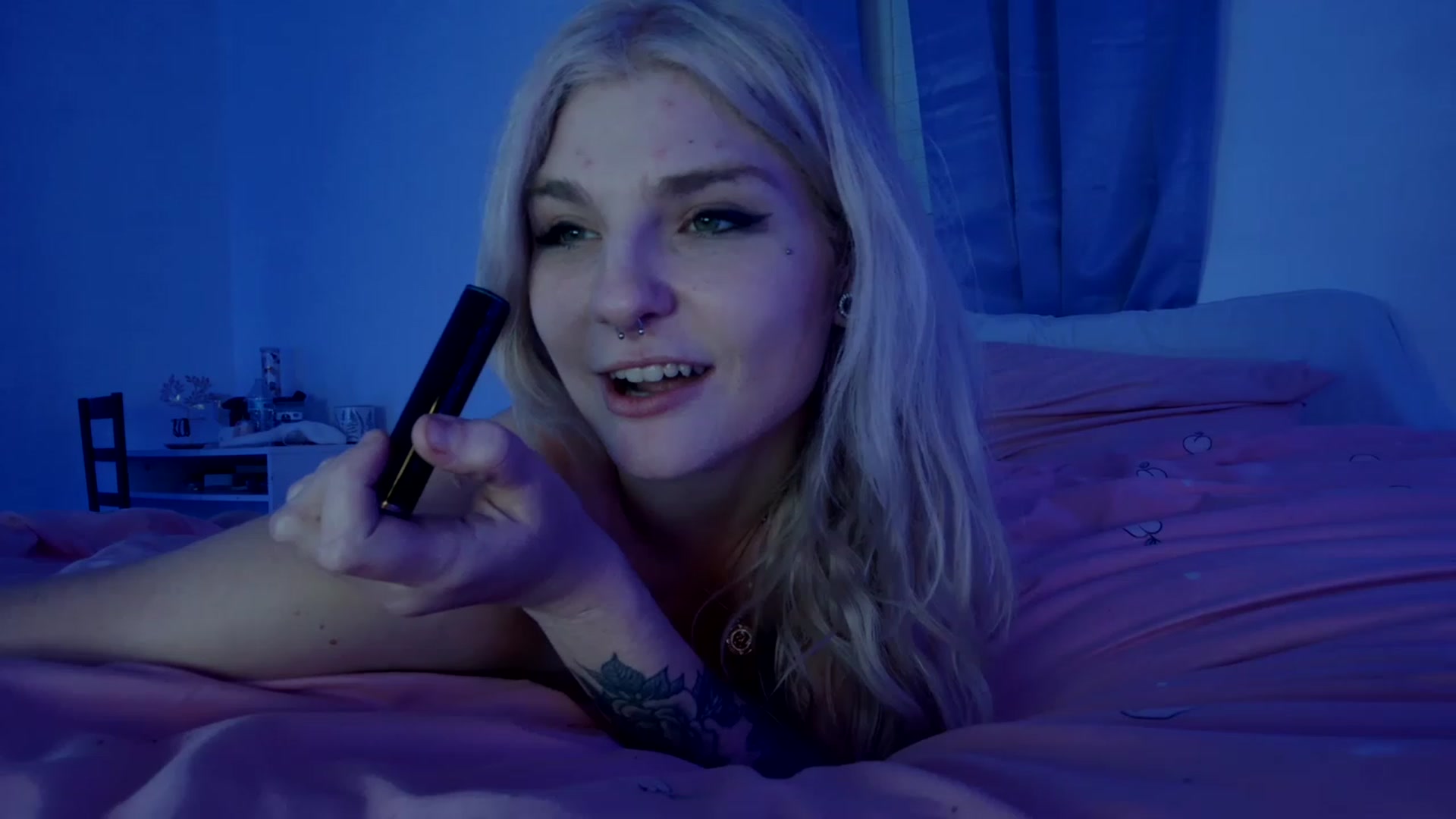 Gallery image thumbnail from DuckChan0's myfreecams stream on, 02/12/2023, 03:12 image 8 of 20