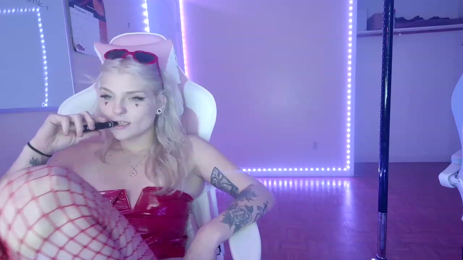 Gallery image thumbnail from DuckChan0's myfreecams stream on, 02/14/2023, 19:11 image 12 of 20