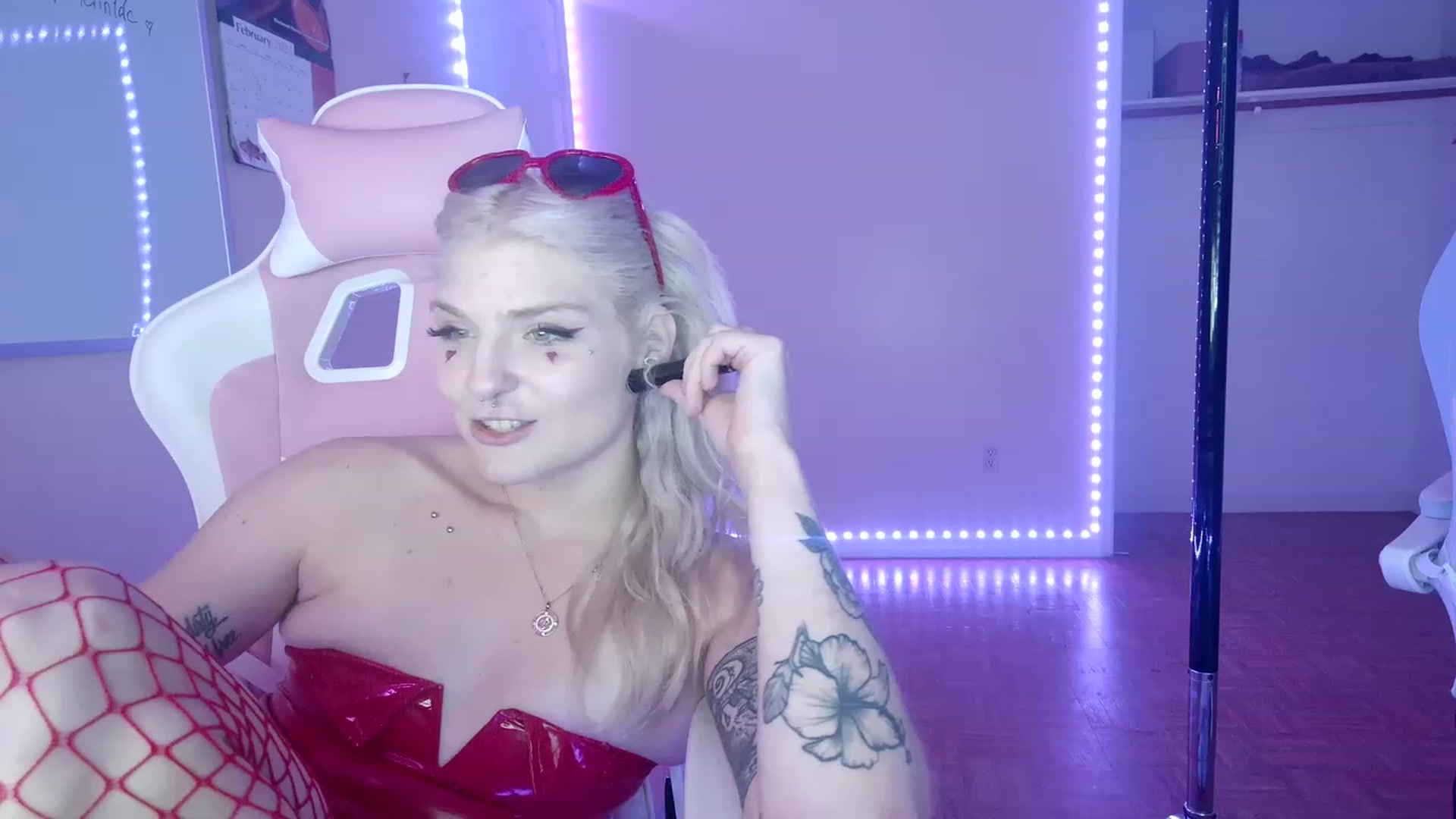Gallery image thumbnail from DuckChan0's myfreecams stream on, 02/14/2023, 19:11 image 3 of 20