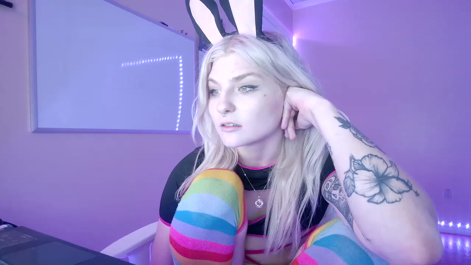 Gallery image thumbnail from DuckChan0's myfreecams stream on, 02/15/2023, 16:02 image 20 of 20