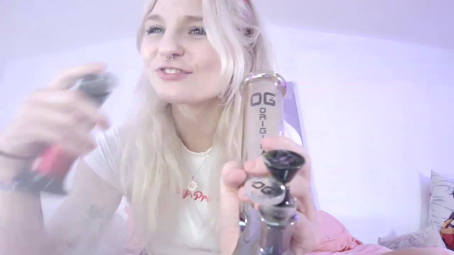 Gallery image thumbnail from DuckChan0's myfreecams stream on, 02/19/2023, 01:28 image 7 of 20