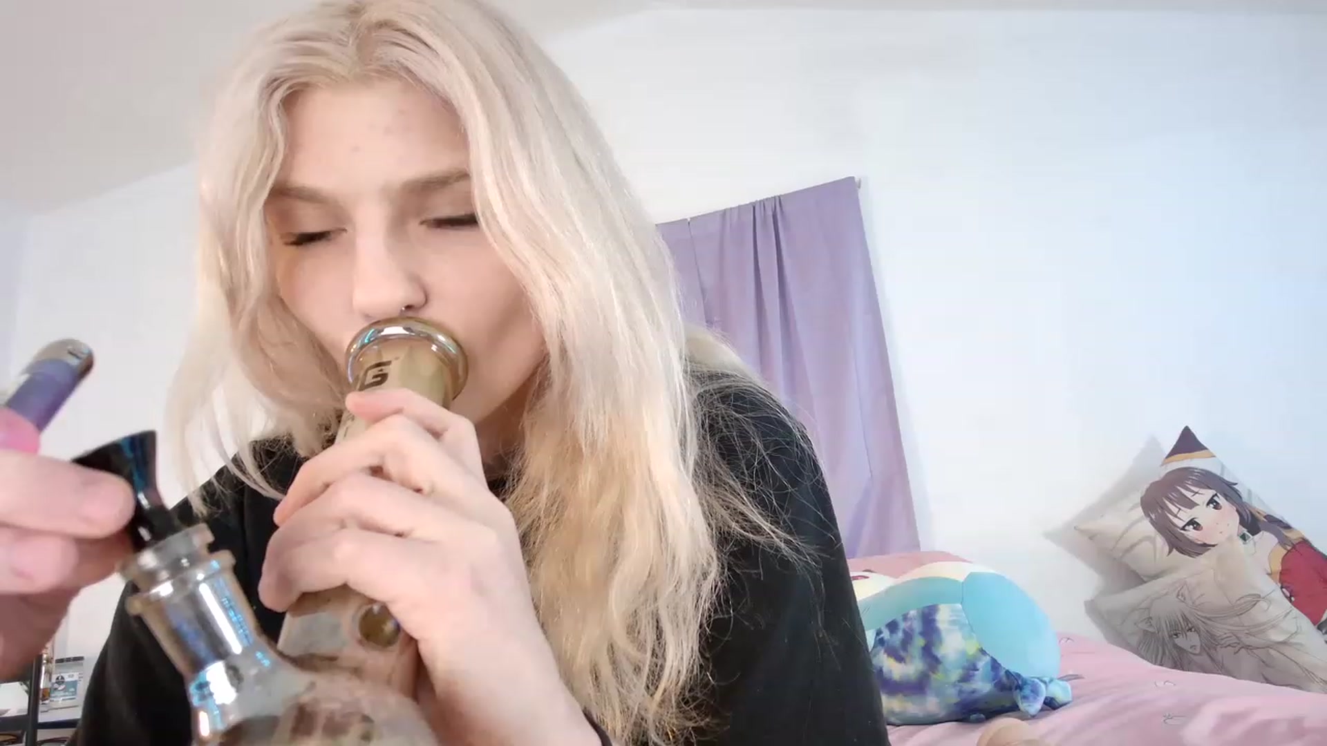 Gallery image thumbnail from DuckChan0's myfreecams stream on, 02/20/2023, 24:43 image 11 of 20