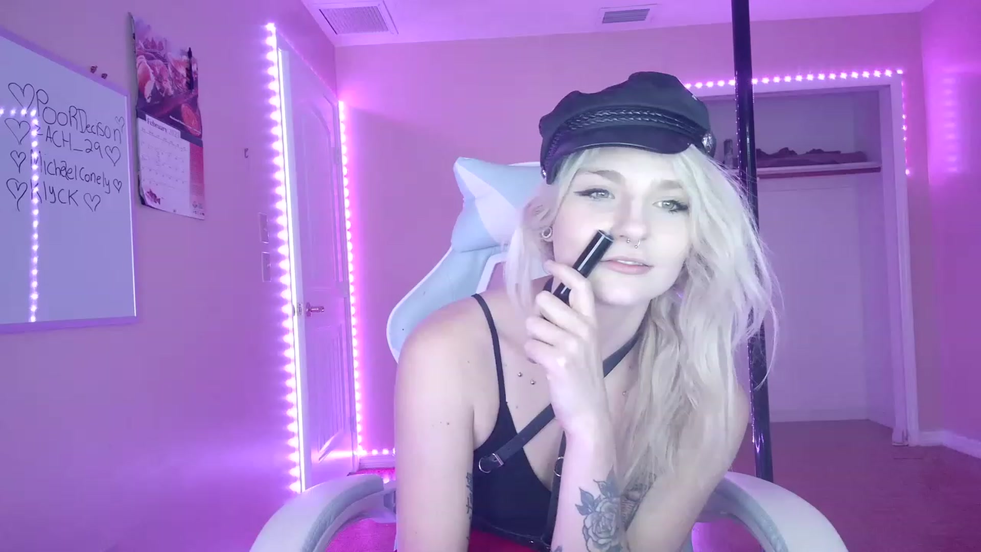 Gallery image thumbnail from DuckChan0's myfreecams stream on, 02/22/2023, 15:55 image 2 of 20