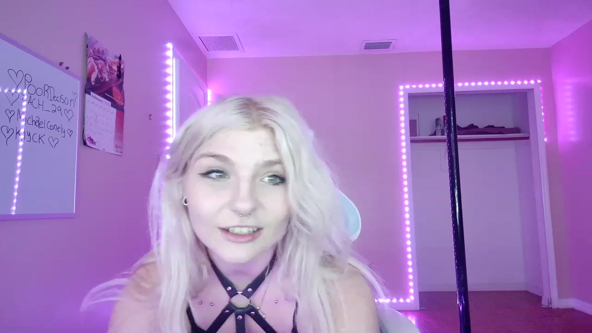 Gallery image thumbnail from DuckChan0's myfreecams stream on, 02/22/2023, 15:55 image 7 of 20